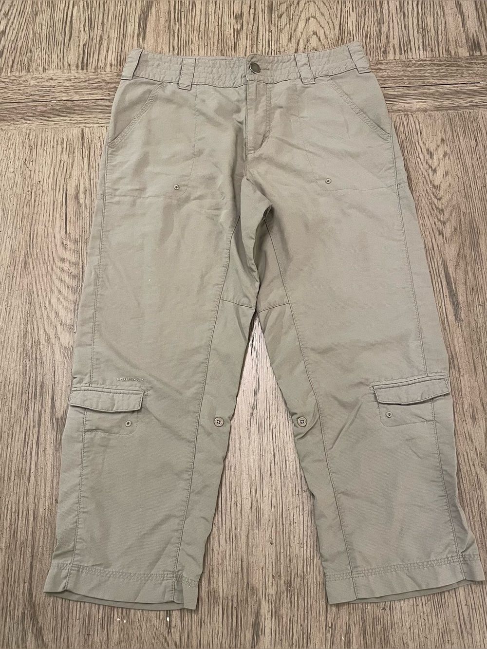 Columbia women’s capri pants, can be rolled for a shorter look or left unrolled